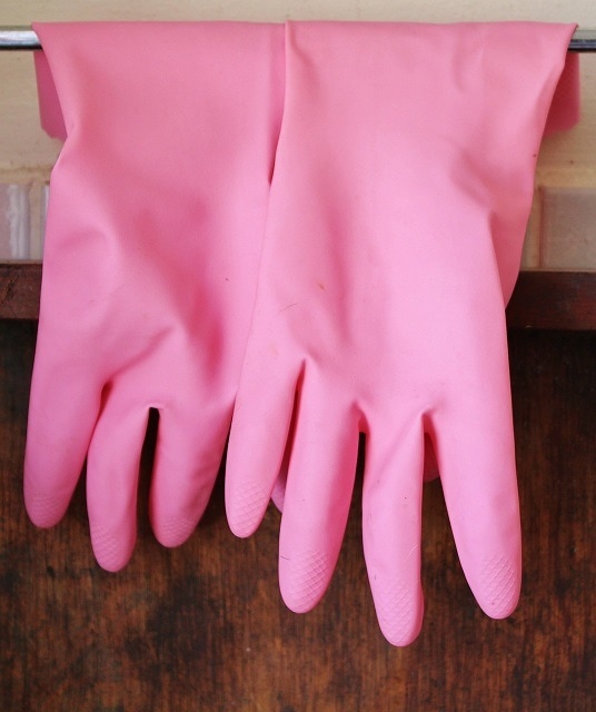 rubber-gloves-pixabay
